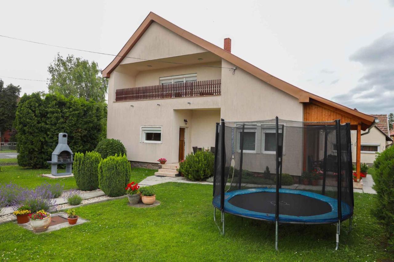 Holiday Home In Balatonkeresztur 19455 外观 照片